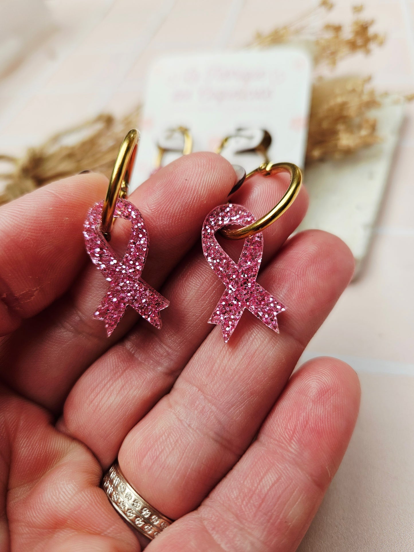 Boucles oreilles OCTOBRE ROSE ruban rose / solidarité boucle oreille femme / créole femme / fait main / cadeau femme /