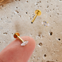 Bijou d'oreilles - pour TRAGUS - ZIRCONE CUBIQUE