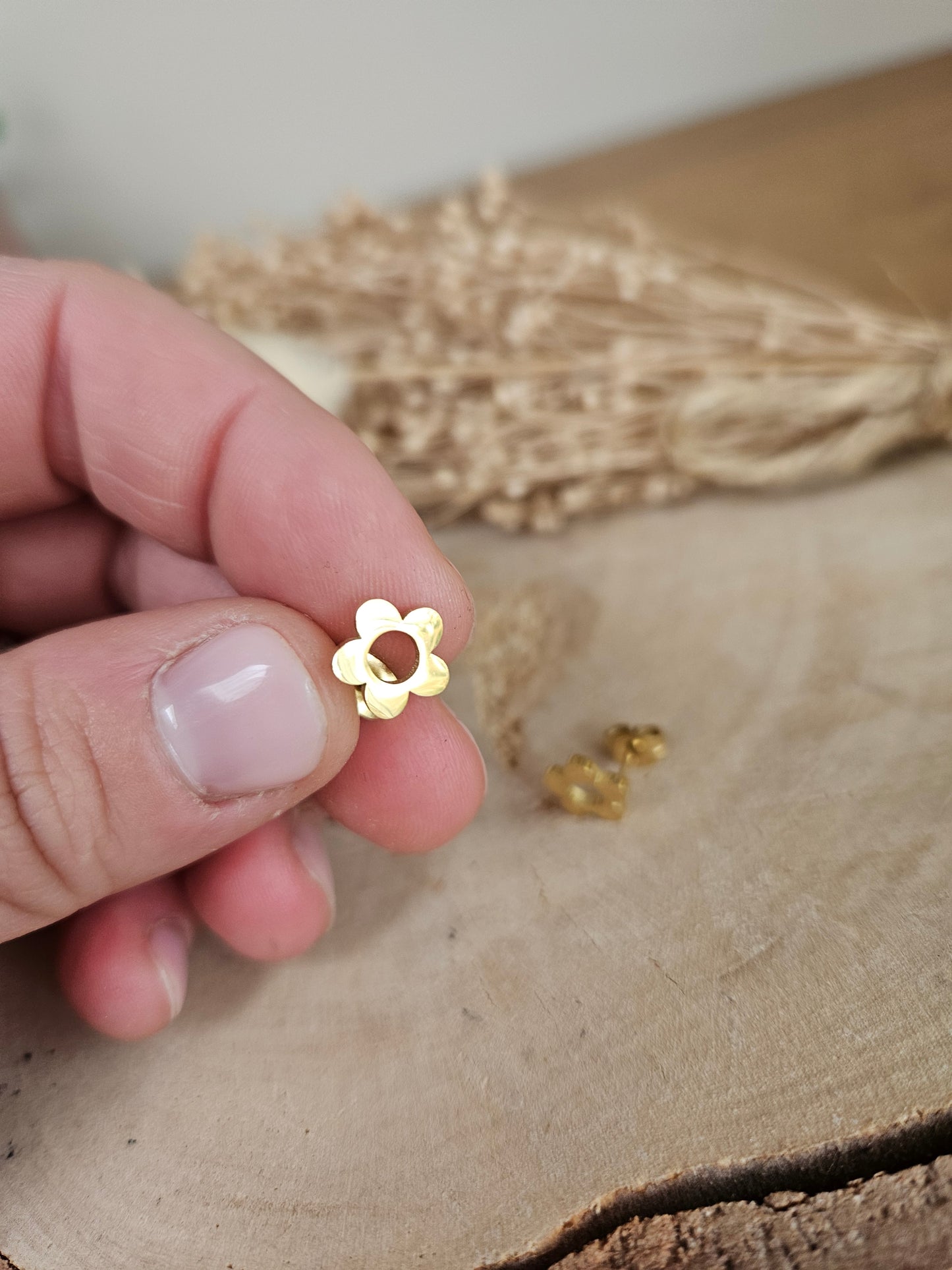 Boucles oreilles PETITE FLEUR - boucle oreille puce doré chat / enfant femme en Acier Inoxydable pour femme Enfant / petite fleur doré petit prix