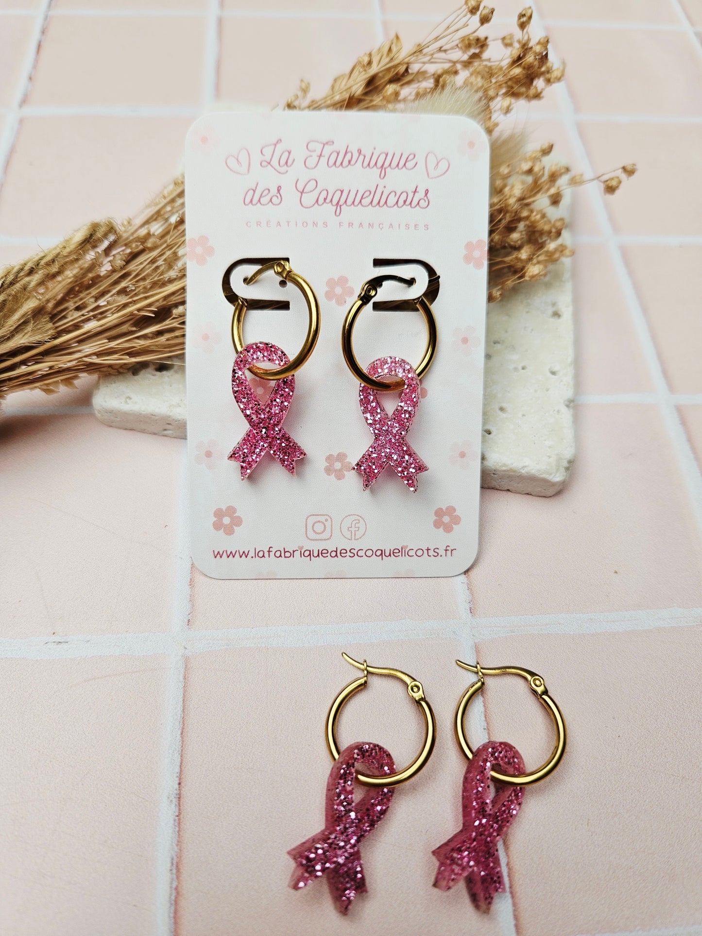 Boucles oreilles OCTOBRE ROSE ruban rose / solidarité boucle oreille femme  / créole femme / fait main / cadeau femme /