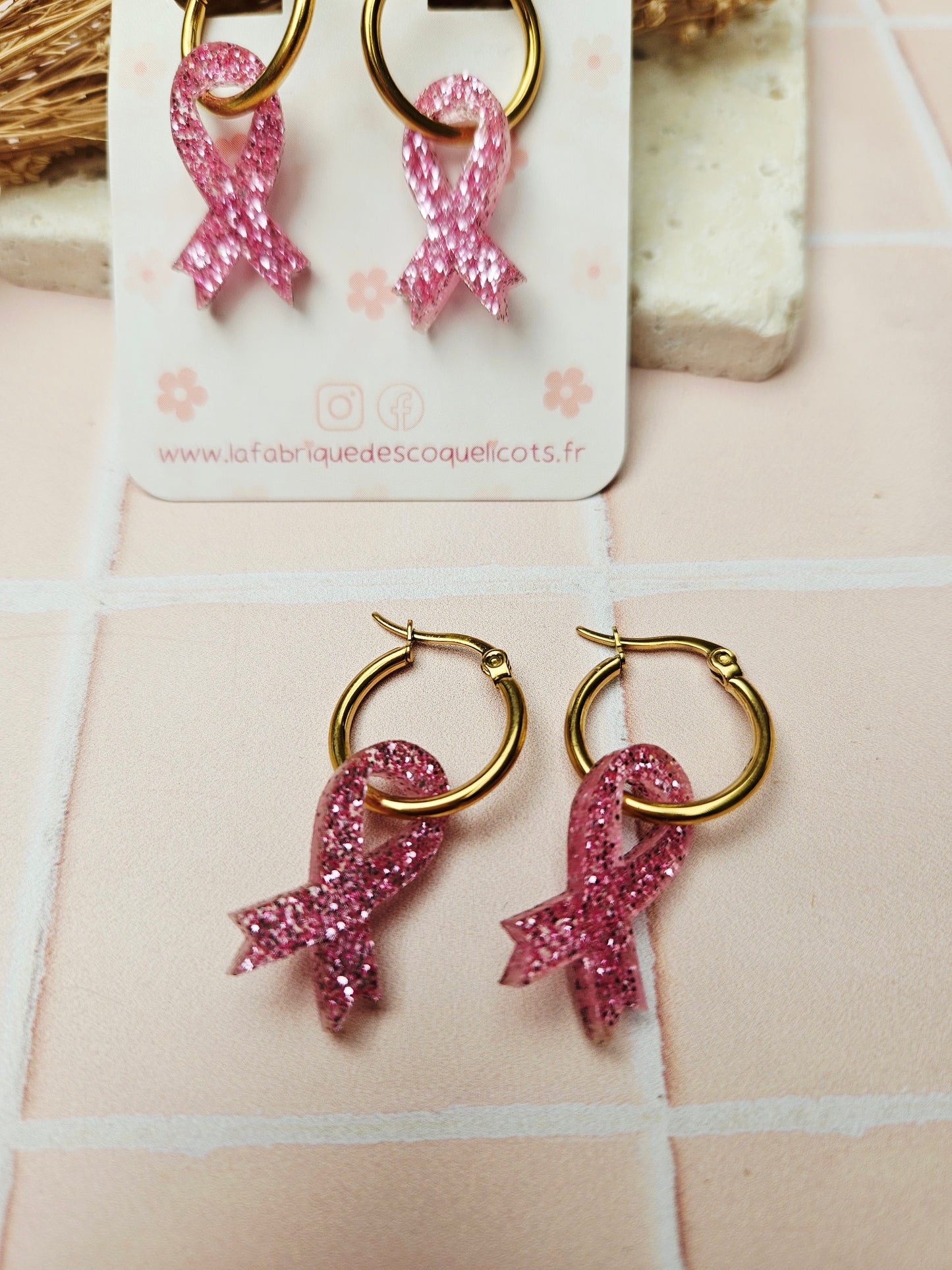 Boucles oreilles OCTOBRE ROSE ruban rose / solidarité boucle oreille femme  / créole femme / fait main / cadeau femme /