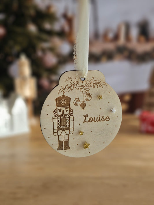 Boule de Noël personnalisée | casse noisette et étoiles