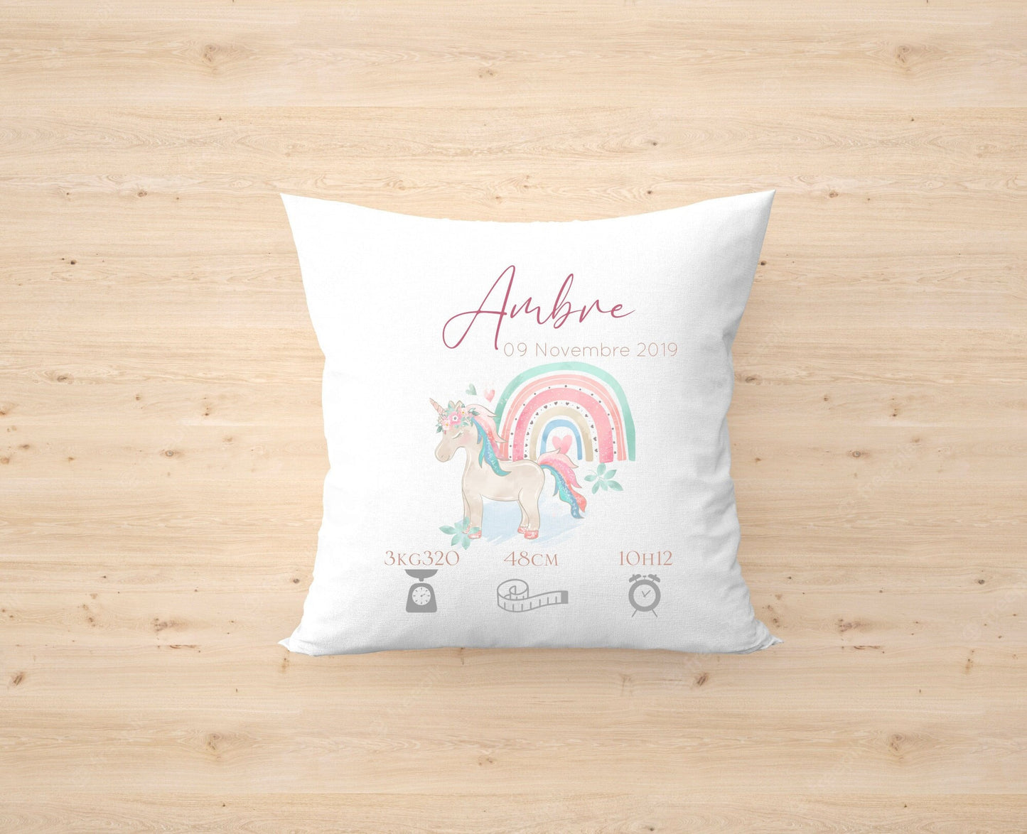 Coussin personnalisé | coussin de naissance | cadeau de naissance | coussin bébé | enfant | magique | féérique | princesse | licorne