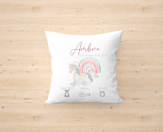 Coussin personnalisé | coussin de naissance | cadeau de naissance | coussin bébé | enfant | magique | féérique | princesse | licorne