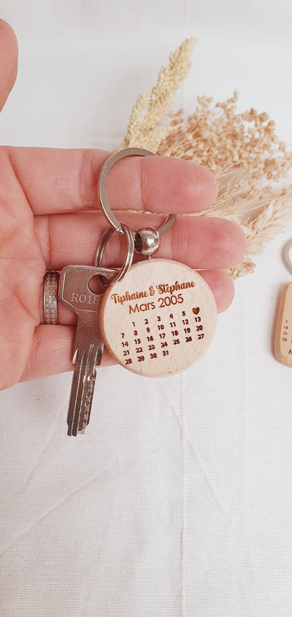 Porte clé date / cadeau couple / rencontre / mariage / amour / femme homme / saint valentin