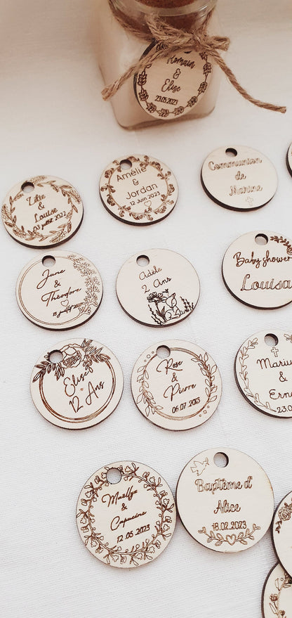 Etiquette personnalisée EN BOIS  | ronde | Mariage baptême baby shower anniversaire pacs communion / Marque place invité