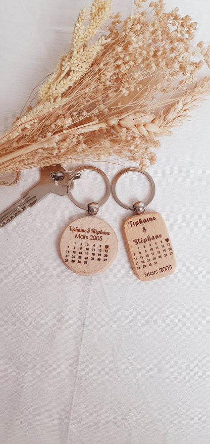 Porte clé date / cadeau couple / rencontre / mariage / amour / femme homme / saint valentin