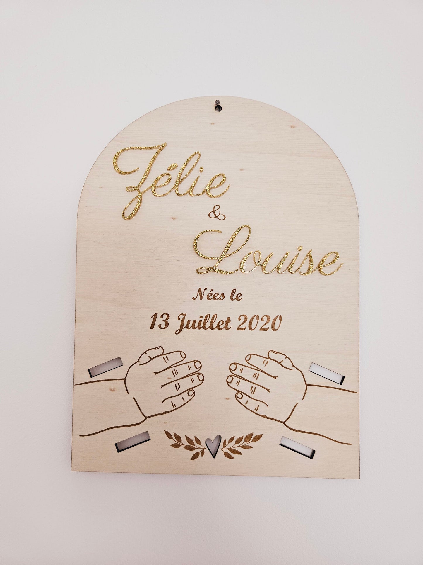 Plaque de naissance pour bracelet | cadeau de naissance | carte bienvenue bébé | naissance | plaque bois | personnalisé jumeaux jumelles