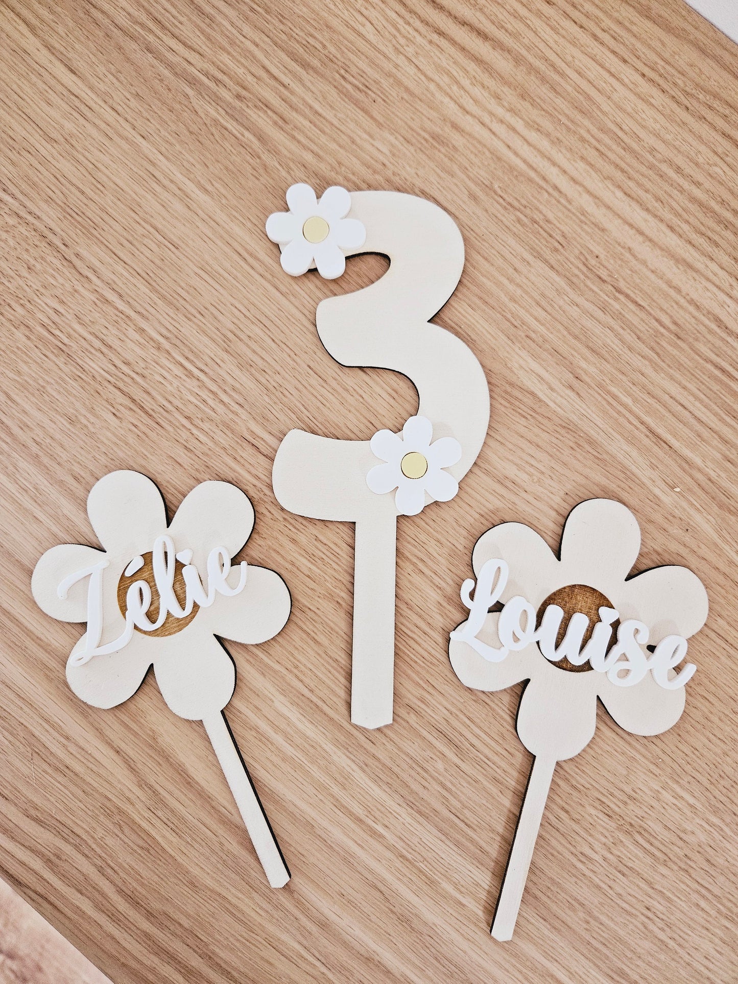 Cake topper prénom personnalisé / déco anniversaire baptême mariage communion / marguerite pâquerette  déco gâteau