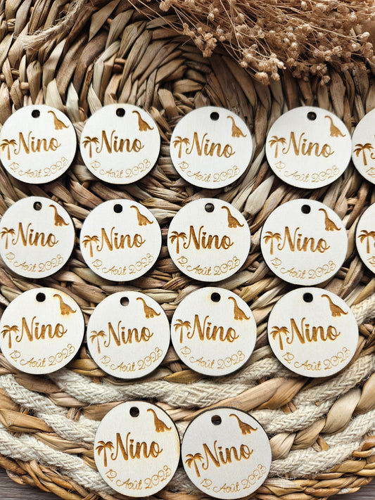 Etiquette personnalisée EN BOIS  | ronde | baptême baby shower anniversaire communion / Marque place invité thème dinosaure
