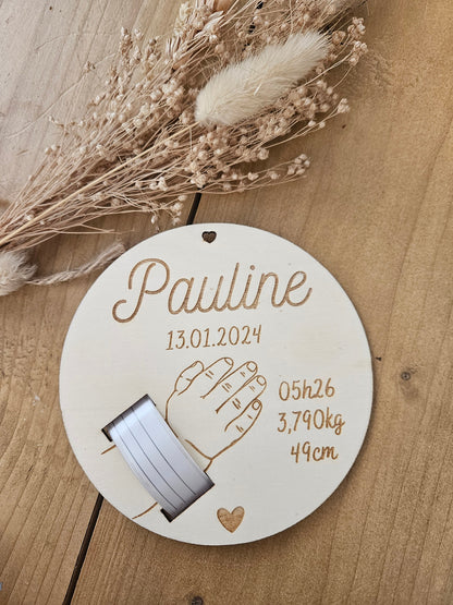 Plaque de naissance pour bracelet | cadeau de naissance | carte bienvenue bébé | naissance | plaque bois | personnalisé / main enfant