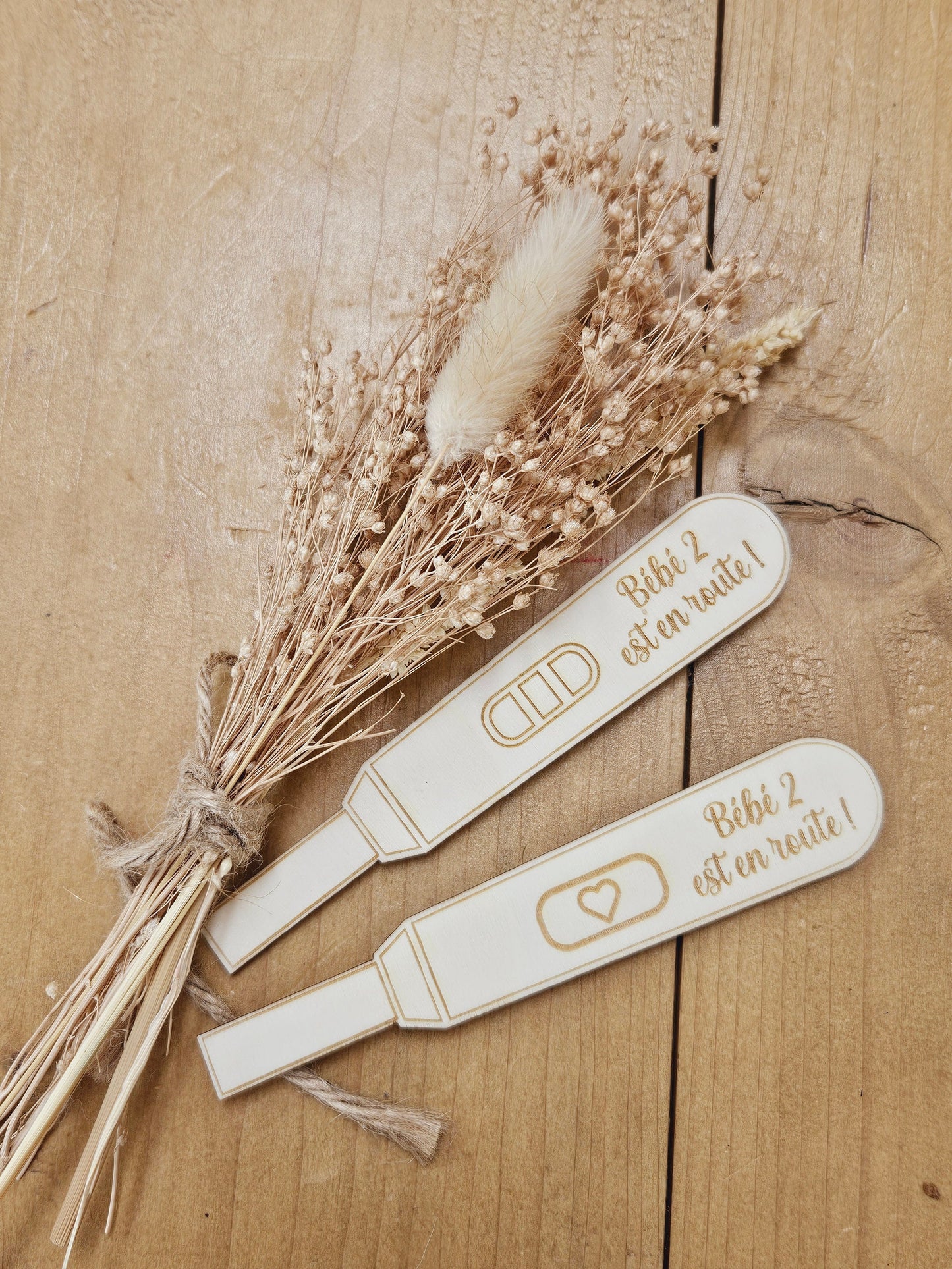 Test de grossesse bois | annonce grossesse | naissance | bébé | newborn | papy mamie | futur parent | futur tatie tonton parrain marraine