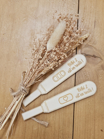 Test de grossesse bois | annonce grossesse | naissance | bébé | newborn | papy mamie | futur parent | futur tatie tonton parrain marraine