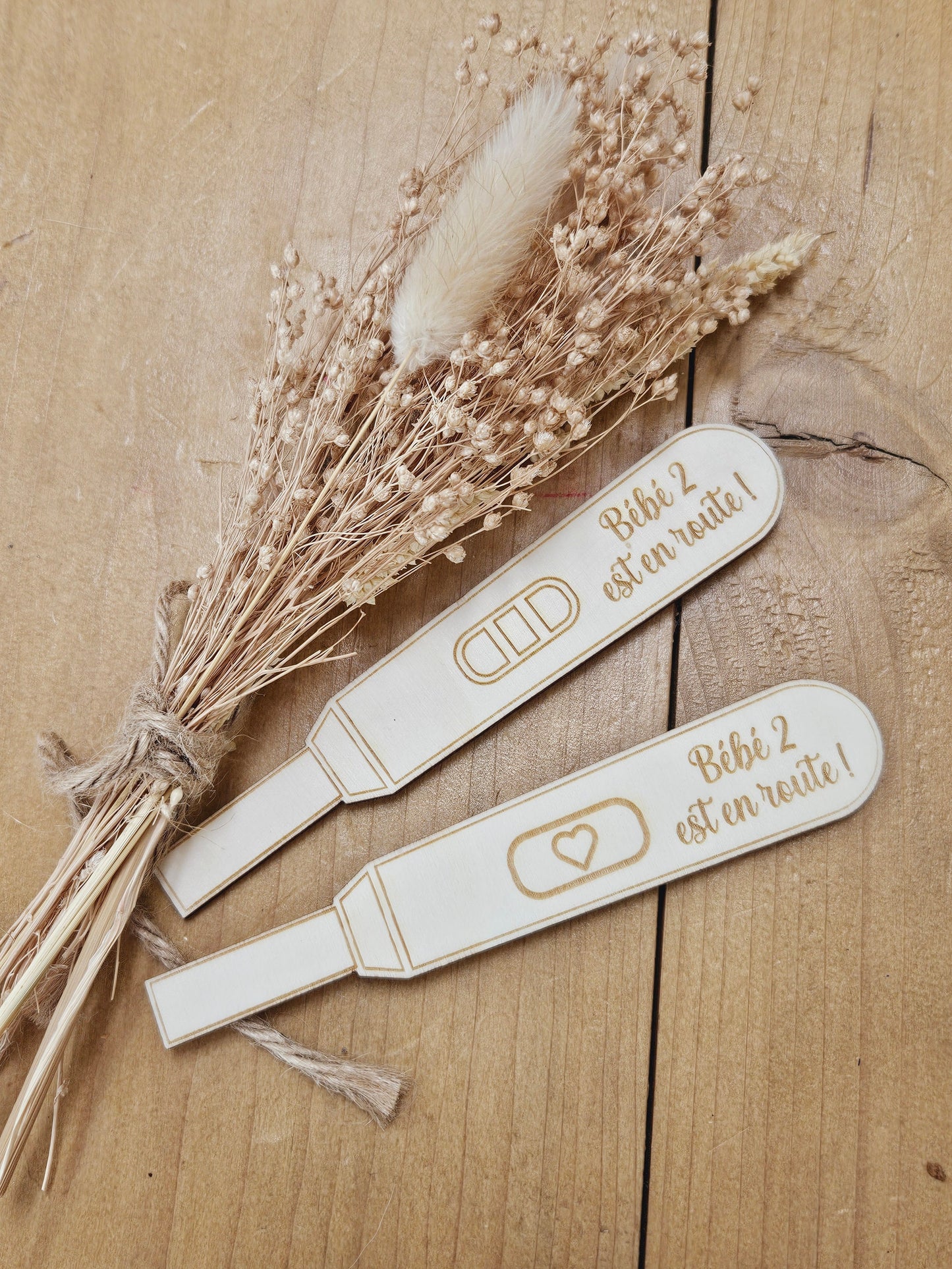 Test de grossesse bois | annonce grossesse | naissance | bébé | newborn | papy mamie | futur parent | futur tatie tonton parrain marraine