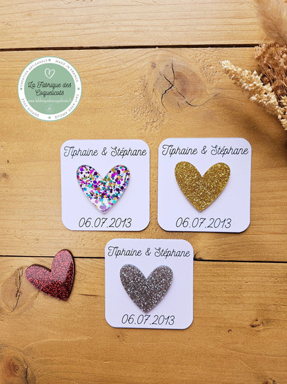 Pin's ou broche carte personnalisée - annonce grossesse fête - mamie- maman - papa - cadeau personnalisé baptême anniversaire -cœur paillète