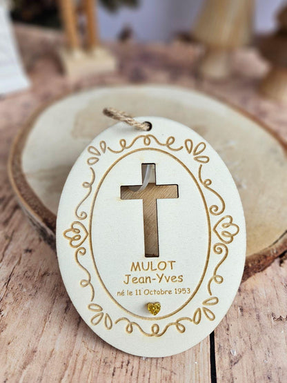 Boule / suspension ovale "souvenir" croix / religieux / personnalisé / cadeau personnalisé , noël défunt mamie papy parent enfant