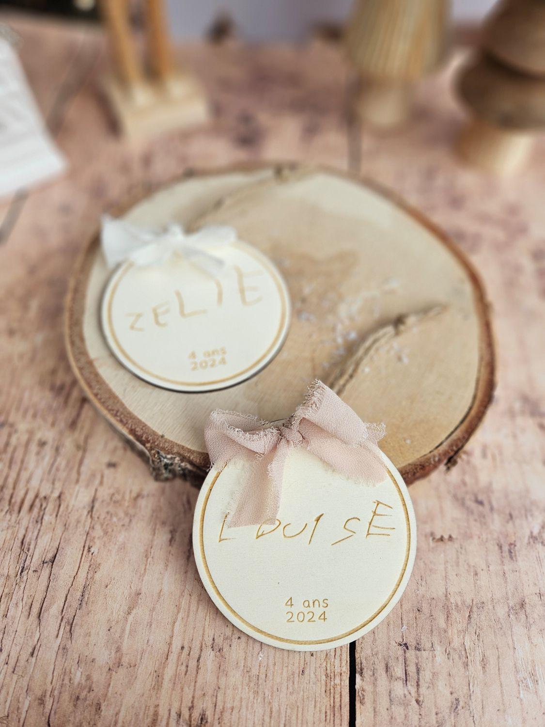 Boule / suspension de Noël Prénom enfant personnalisé / cadeau personnalisé enfant déco, noel prénom - dessin enfant - souvenir enfant