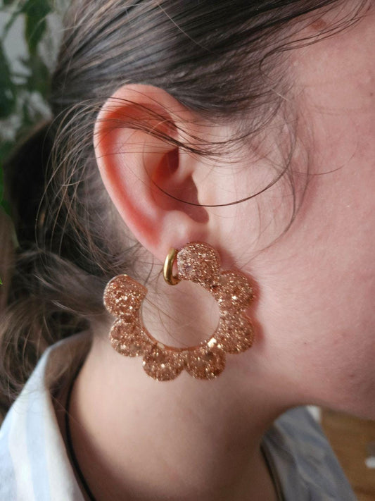 Boucles oreilles COCO - demi fleur / boucle oreille femme en Acier Inoxydable pour Enfant / fait main / cadeau femme maman doré pailleté