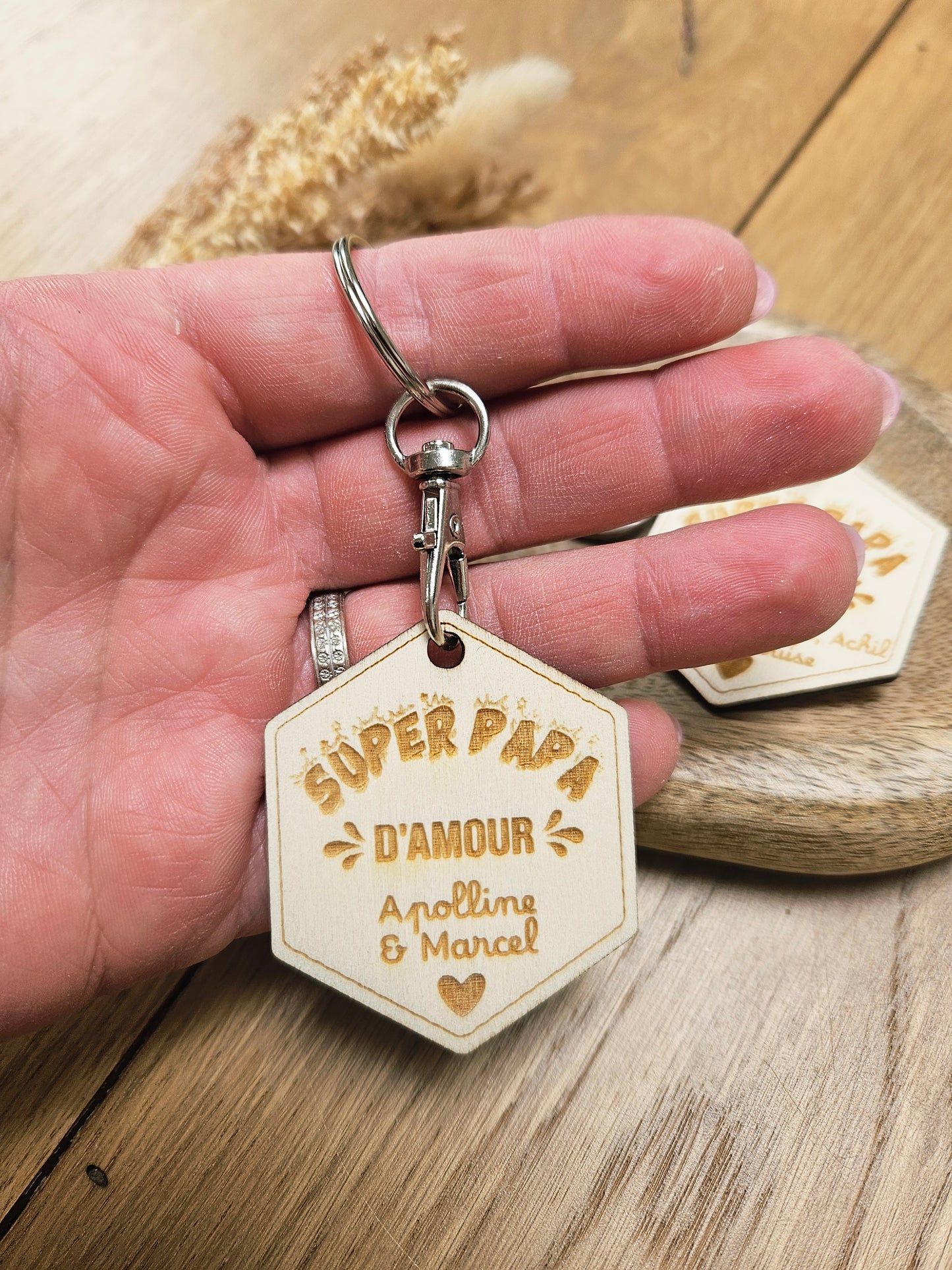 Porte clé bois hexagone PAPA / parrain témoin papy cadeau HOMME