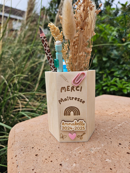 Pot à crayons hexagonal personnalisé /  Cadeau Maîtresse atsem nounou maître