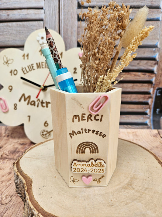Pot à crayons hexagonal personnalisé /  Cadeau Maîtresse atsem nounou maître