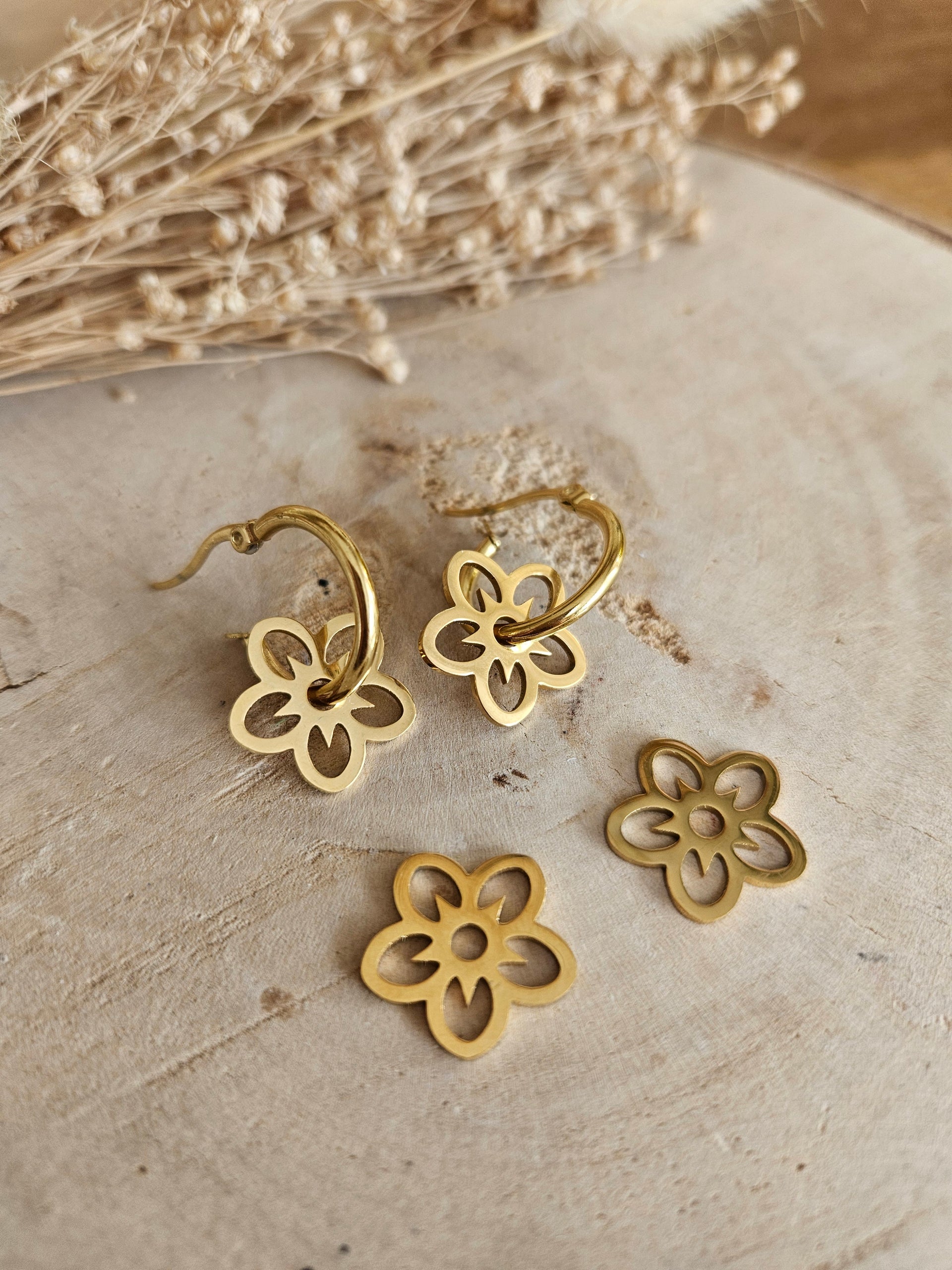 Jolis Boucles D'oreilles À Clous En Fleur - France