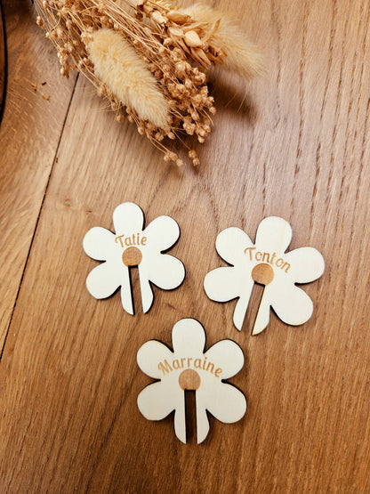 Marque place en bois MARGUERITTE
