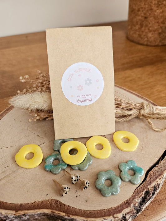 Box / pochette surprise bijoux et accessoires