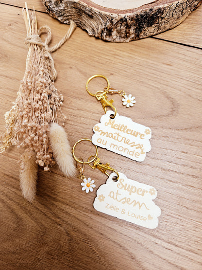 Porte clé marguerite / fin année scolaire personnalisé | cadeau personnalisé |maîtresse - atsem - nounou - maître - maman mamie amie