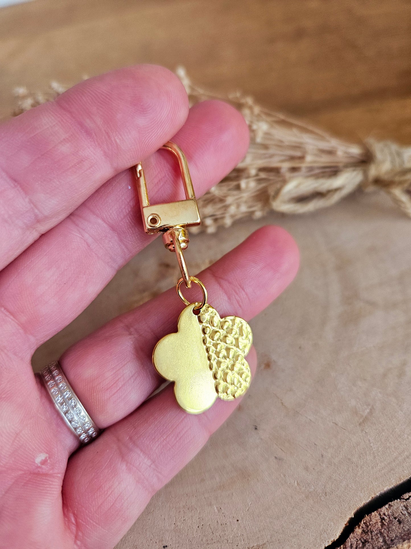 Porte-clé / bijoux de sac FLEUR doré -  /cadeau  enfant femme en Acier Inoxydable pour femme  Enfant / petite fleur doré petit prix