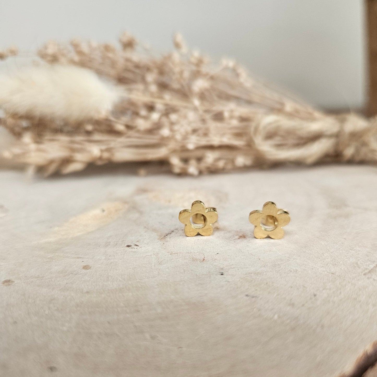 Boucles oreilles PETITE FLEUR - boucle oreille puce doré chat / enfant femme en Acier Inoxydable pour femme  Enfant / petite fleur doré petit prix