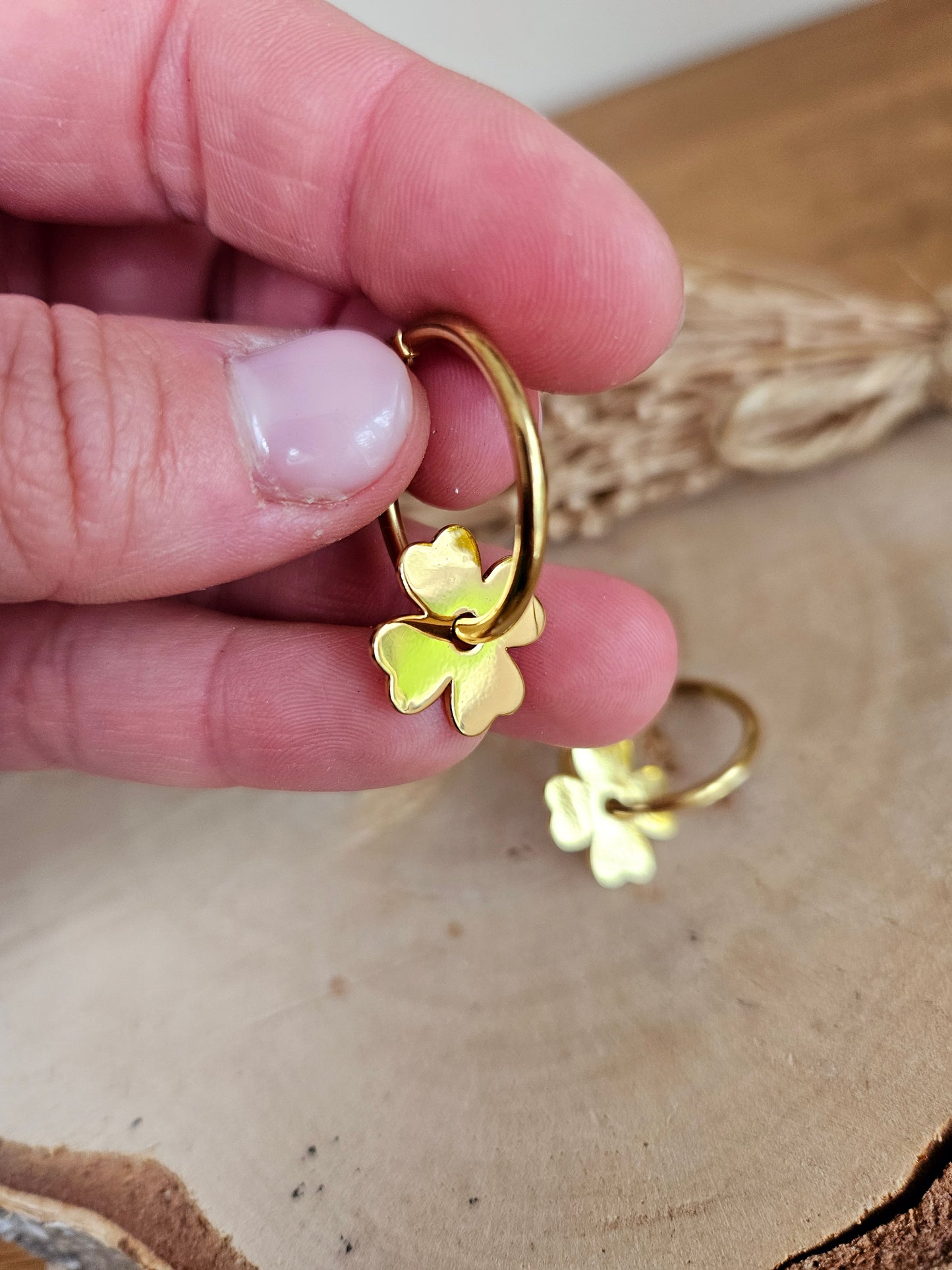 Boucles oreilles GRANDE CREOLE FLEUR doré - boucle oreille / enfant femme en Acier Inoxydable pour femme  Enfant / creole FLEUR DORE